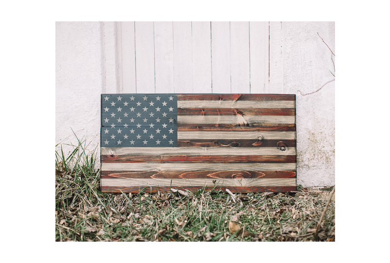 Welcome Home (M) Wooden American Flag
